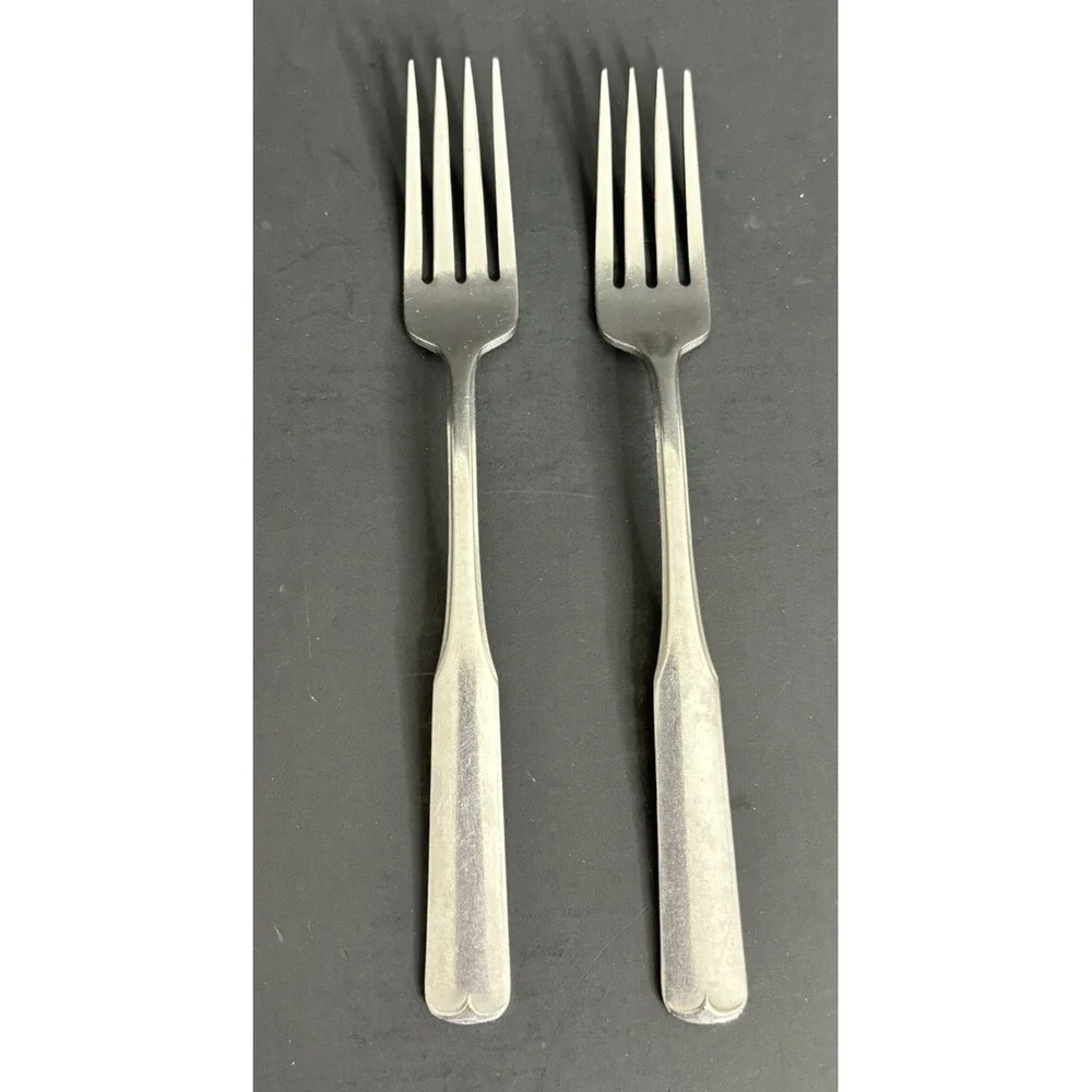 34 International Colonial Scroll Pieces Stainless Mark II Forks Knives Spoons